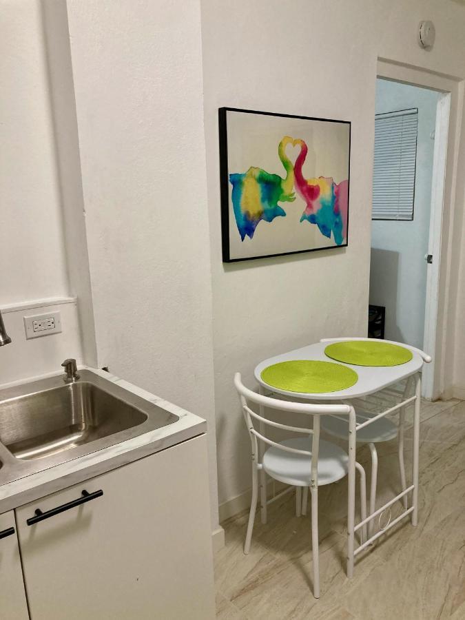 Tropical In Miramar Apartamento *